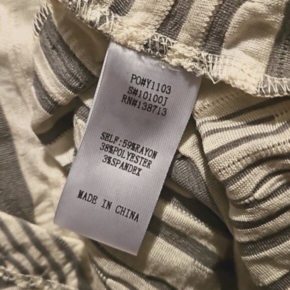 Doe & Rae Cardigan Top Size Small New Striped Flowy Textured Stretch Office - Picture 11 of 11